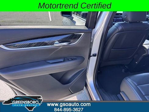 Used 2020 Cadillac XT6 Premium Luxury FWD image 33