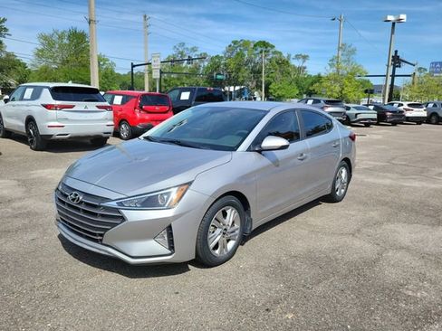 Used 2020 Hyundai Elantra SEL w/ Cargo Package (C1) FWD image 4