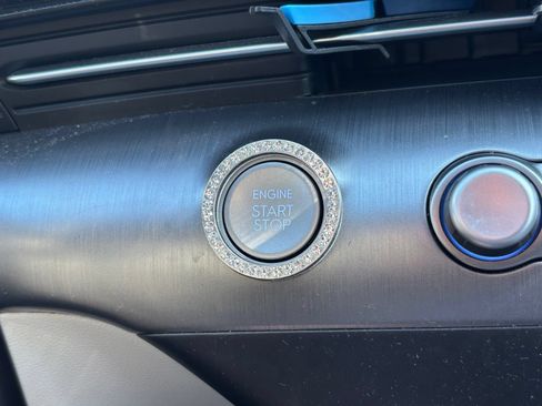 Used 2025 Hyundai Kona SEL AWD/4WD image 10