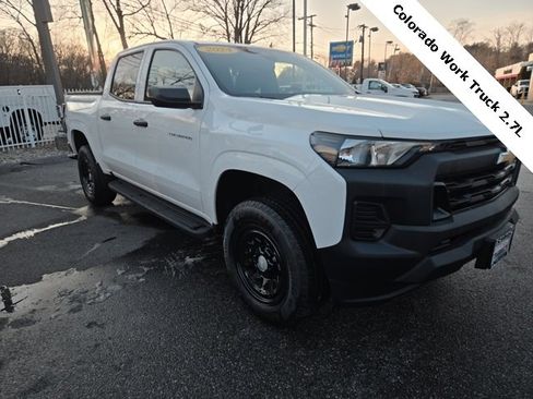 Used 2024 Chevrolet Colorado W/T image 25