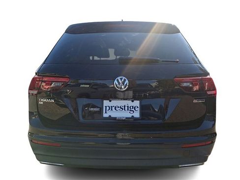 Used 2019 Volkswagen Tiguan SE w/ Panoramic Sunroof Package image 5