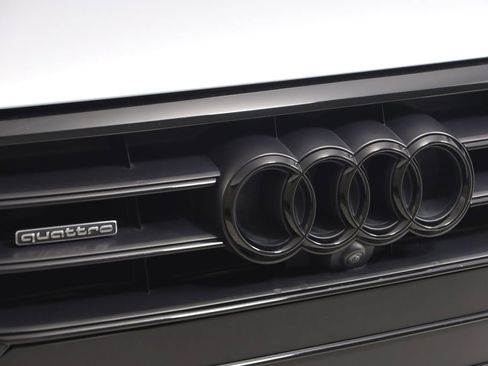 Used 2021 Audi A8 L 4.0T w/ Executive Plus Package AWD/4WD image 22