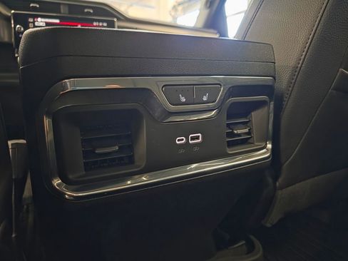 Used 2024 GMC Sierra 3500 Denali w/ Denali Reserve Package image 13