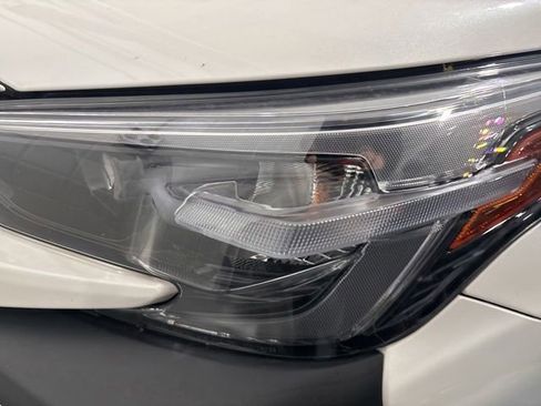 Used 2023 Subaru Outback Touring AWD/4WD image 2