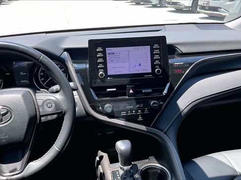 Used 2023 Toyota Camry SE w/ Convenience Package FWD image 7