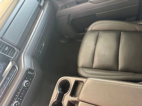 Used 2025 GMC Sierra 1500 SLT RWD image 24