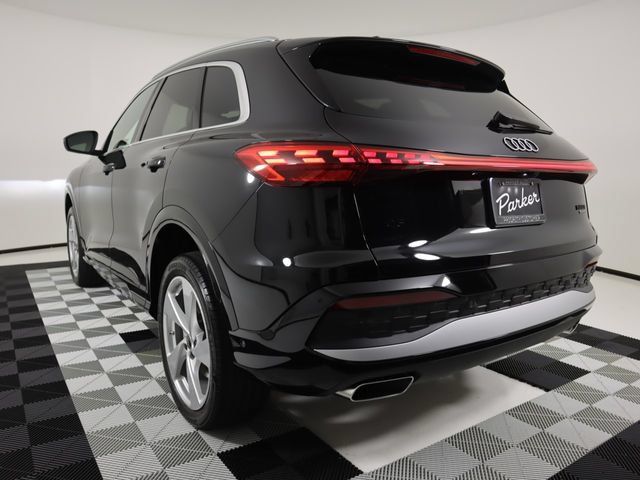 Certified 2025 Audi Q5 Premium w/ Premium Plus AWD/4WD image 3