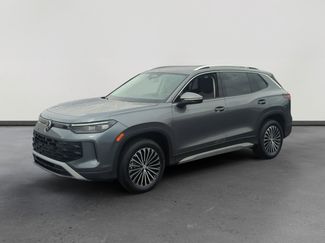 Used 2025 Volkswagen Tiguan S w/ 18" Wheel Package video 1