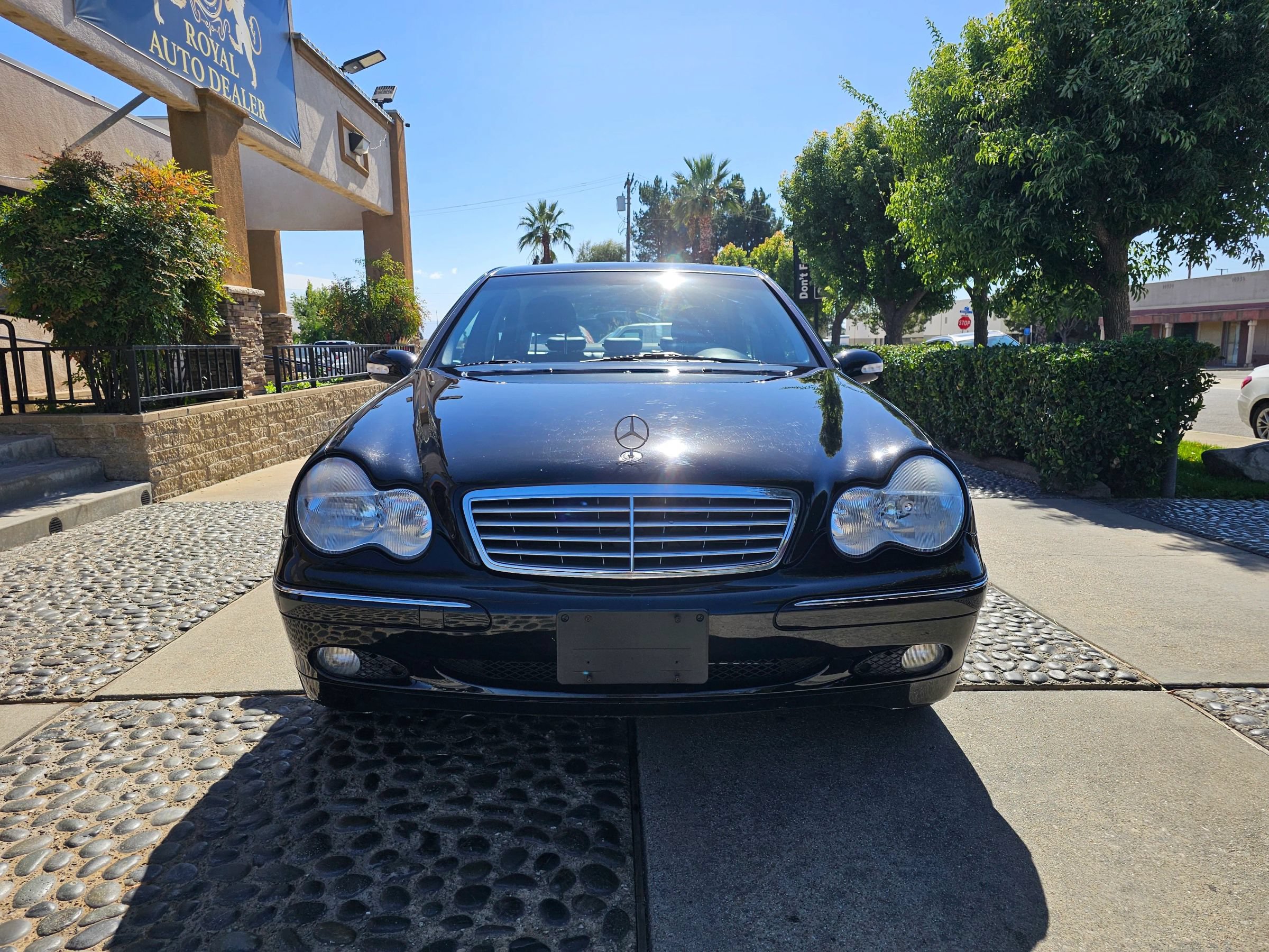 Used 2003 Mercedes-Benz C 320 Sedan image 2