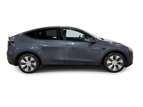 Certified 2023 Tesla Model Y AWD image 7