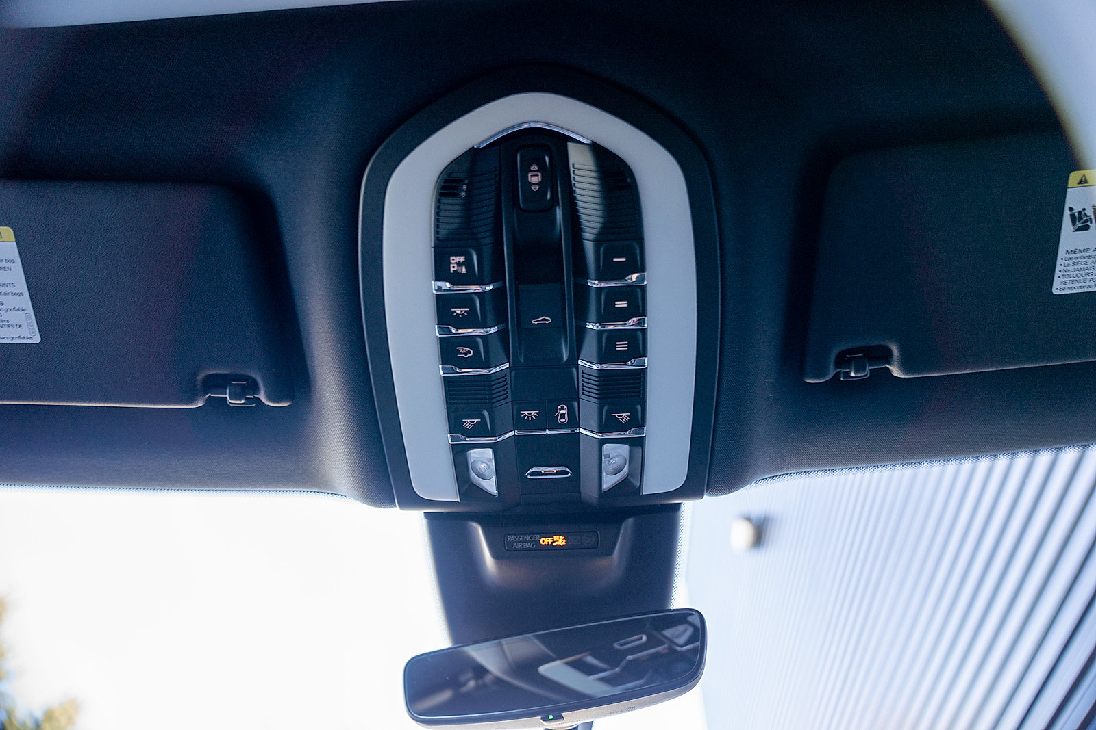 Certified 2023 Porsche Macan AWD/4WD image 10