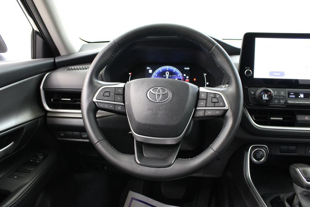 Used 2025 Toyota Grand Highlander AWD image 23