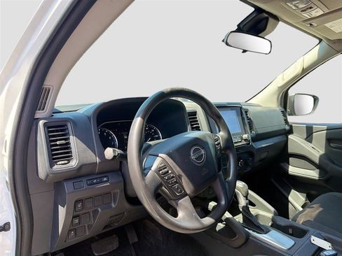 Used 2023 Nissan Frontier S w/ Technology Package image 9