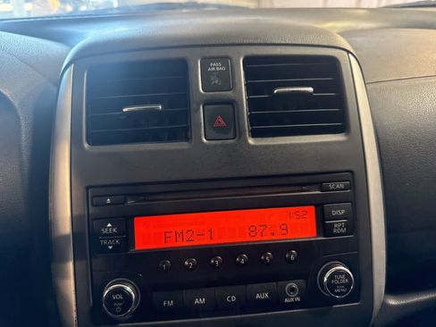 Used 2014 Nissan Versa Note SV image 25