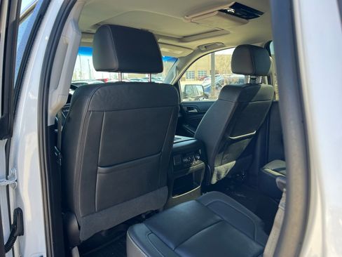 Used 2018 GMC Yukon SLT w/ Open Road Package image 19