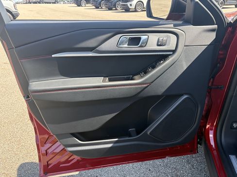 New 2026 Ford Explorer ST-Line w/ ST-Line Street Pack AWD/4WD image 30
