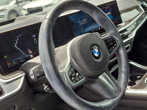 Used 2024 BMW X5 sDrive40i w/ M Sport Package RWD image 17