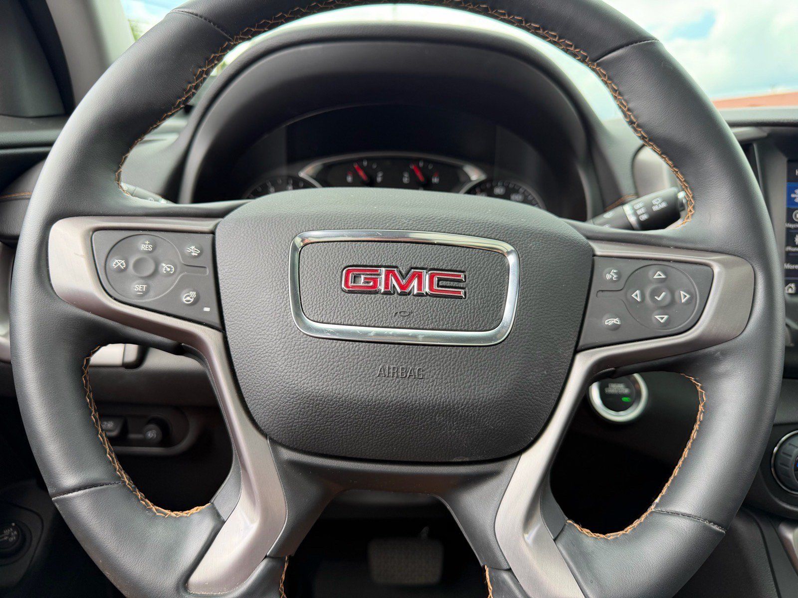 Used 2024 GMC Terrain AT4 w/ Tech Package AWD/4WD image 15