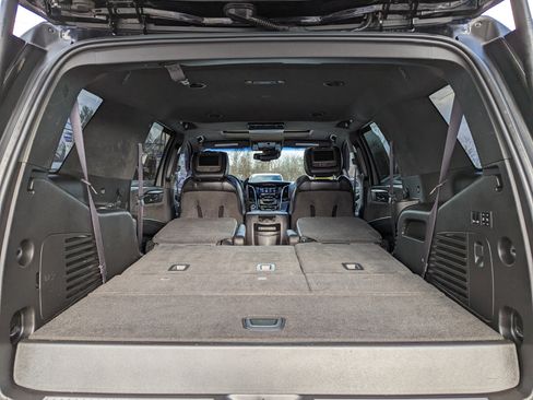 Used 2016 Cadillac Escalade Platinum image 49