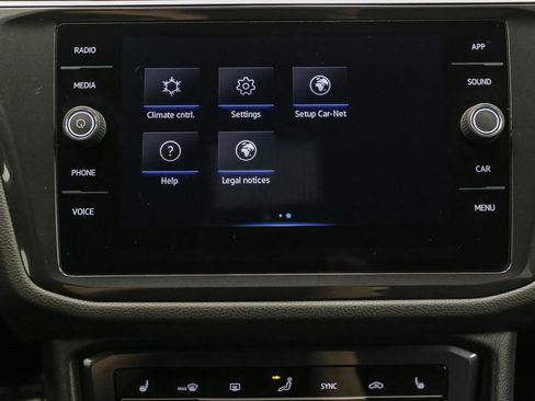 Certified 2024 Volkswagen Tiguan SE R-Line image 31