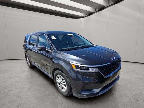 Used 2022 Kia Carnival LX FWD image 14