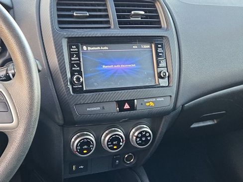 Used 2020 Mitsubishi Outlander Sport ES AWD/4WD image 12