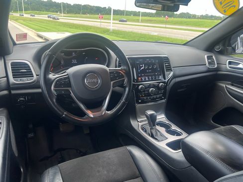 Used 2021 Jeep Grand Cherokee Laredo X RWD image 17