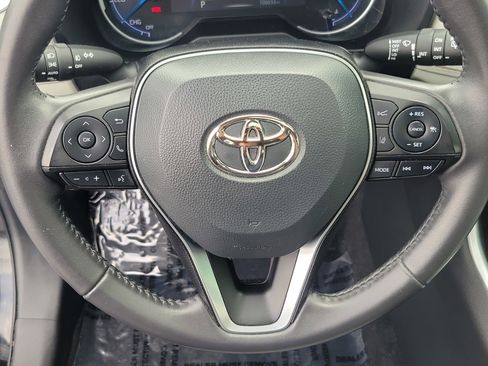 Used 2022 Toyota RAV4 Limited AWD/4WD image 25