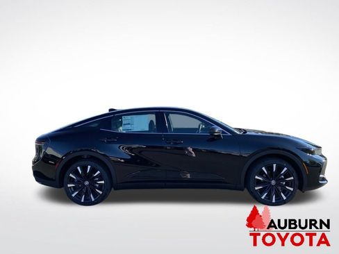 New 2026 Toyota Crown Platinum AWD/4WD image 8