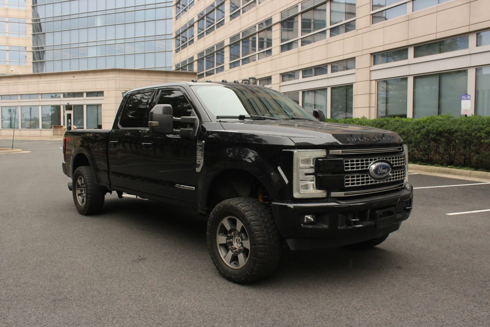 Used 2017 Ford F250 Lariat w/ Lariat Ultimate Package AWD/4WD image 1