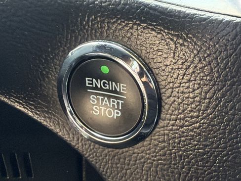 Certified 2024 Ford Edge Titanium AWD/4WD image 23