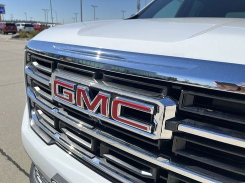 New 2026 GMC Acadia Elevation w/ Elevation Premium Package AWD/4WD image 32