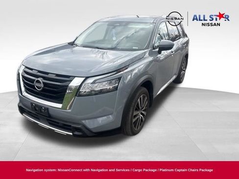 Used 2024 Nissan Pathfinder Platinum FWD image 1