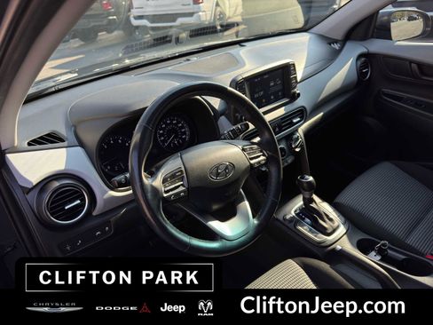 Used 2020 Hyundai Kona SEL Plus FWD image 11