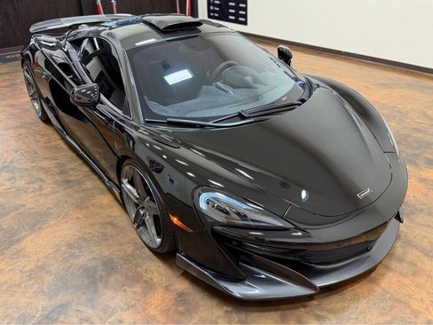 Used 2019 McLaren 600LT RWD image 13