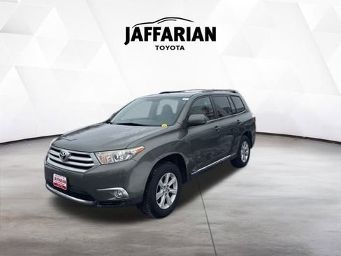 Used 2011 Toyota Highlander 4WD image 6