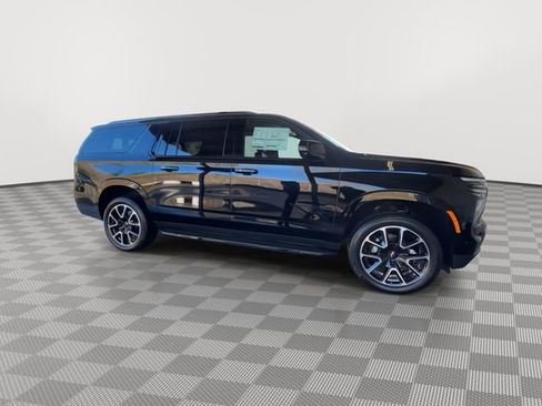 New 2026 Chevrolet Suburban RST image 9