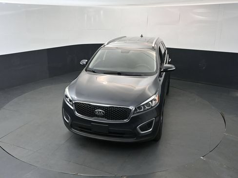 Used 2017 Kia Sorento FWD w/ LX Convenience Package image 30