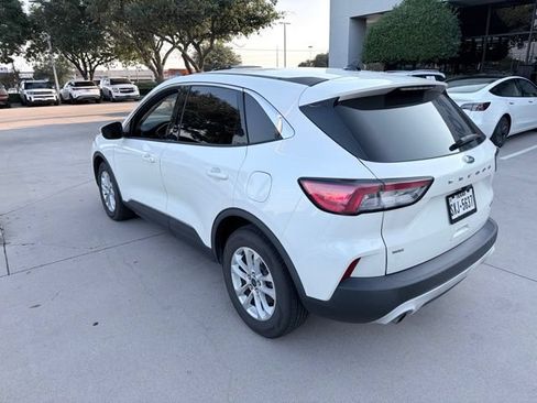 Used 2020 Ford Escape SE FWD image 4