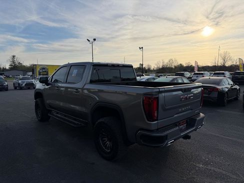 Used 2023 GMC Sierra 1500 AT4 w/ AT4 Premium Package image 9