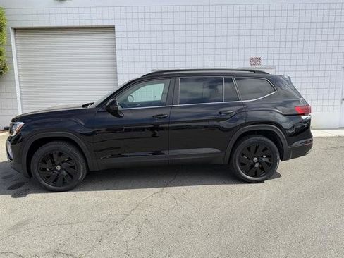 New 2026 Volkswagen Atlas SE image 3