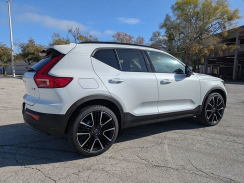 New 2026 Volvo XC40 B5 Ultra w/ Protection Package Premier AWD/4WD image 6