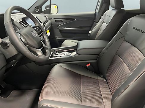 New 2026 Honda Ridgeline Black Edition image 9