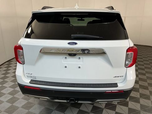 Used 2023 Ford Explorer XLT w/ Equipment Group 202A AWD/4WD image 7