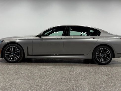 Used 2022 BMW 750i xDrive w/ Executive Package image 28