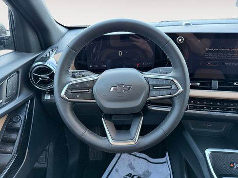 New 2026 Chevrolet Equinox ACTIV w/ Convenience Package III AWD/4WD image 12