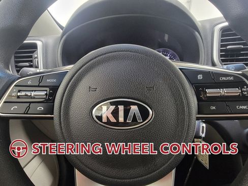 Used 2020 Kia Sportage LX FWD image 19