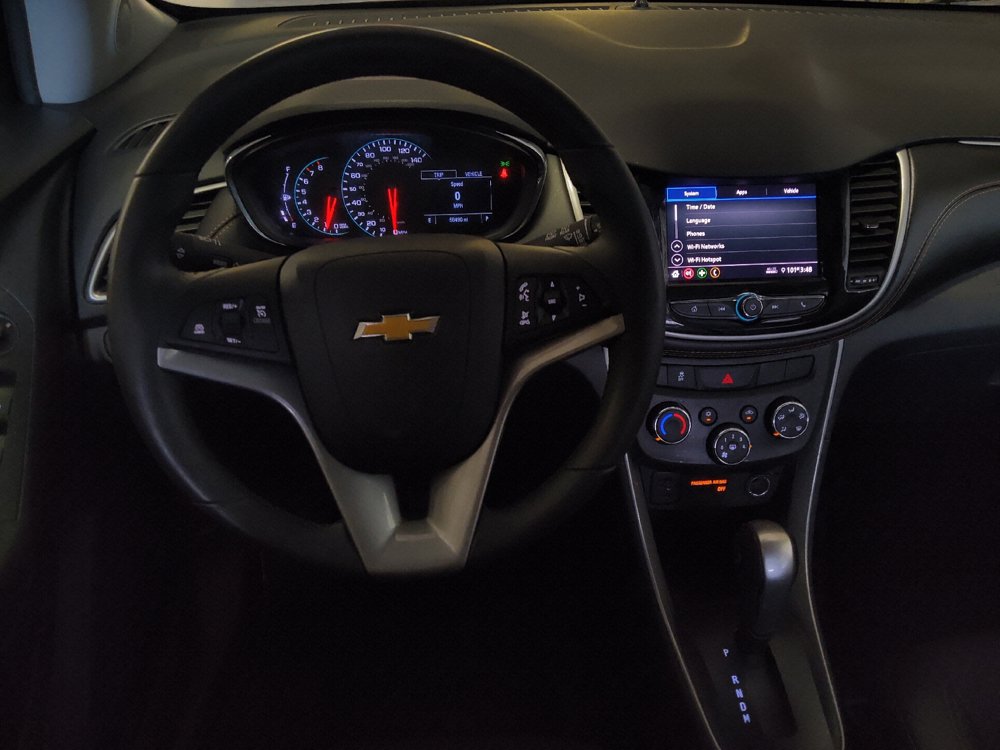 Used 2021 Chevrolet Trax LT w/ Driver Confidence Package FWD image 22