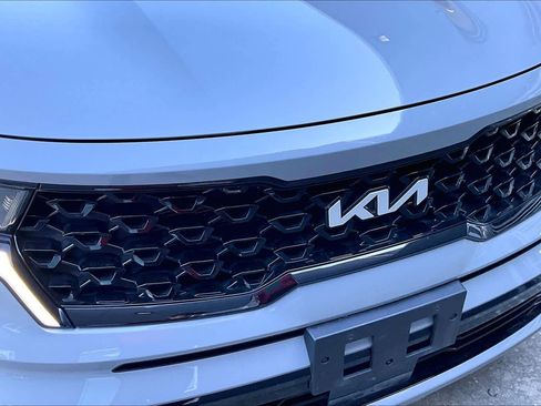 Used 2023 Kia Sorento SX image 25