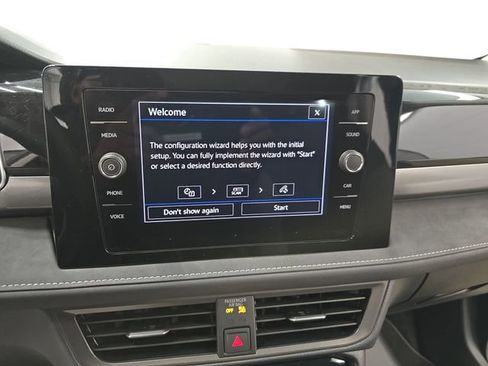 New 2026 Volkswagen Taos SE FWD image 9
